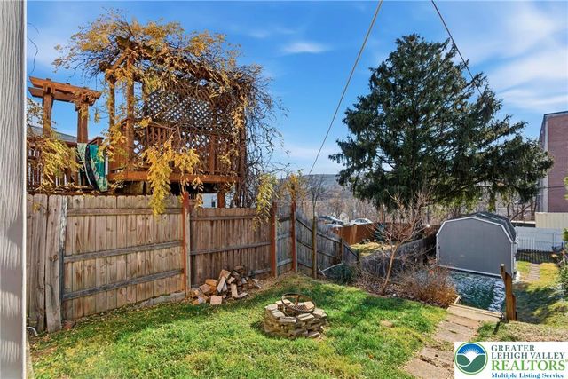 641 Martins Lane, Bethlehem City, PA 18018