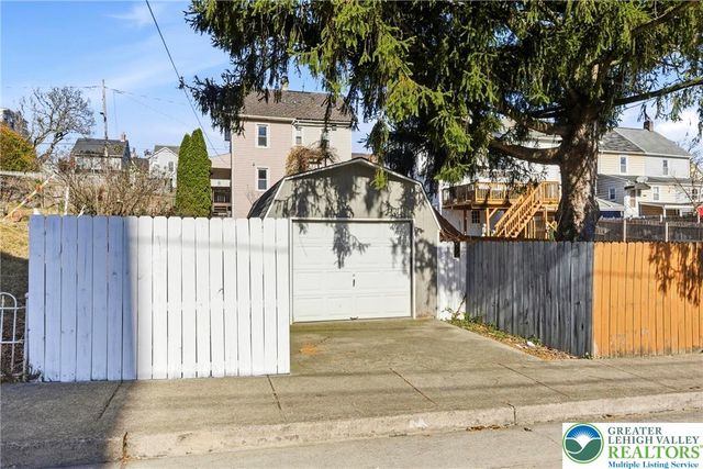 641 Martins Lane, Bethlehem City, PA 18018