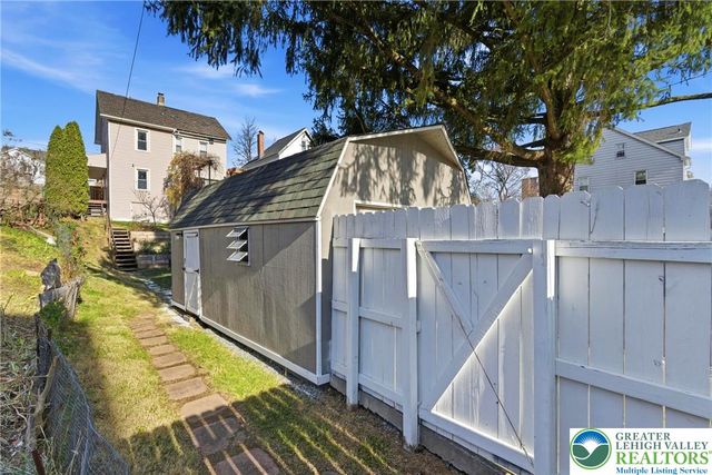 641 Martins Lane, Bethlehem City, PA 18018