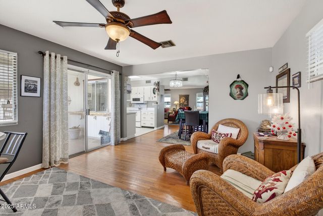 10001 W BURNS Drive, Sun City, AZ 85351