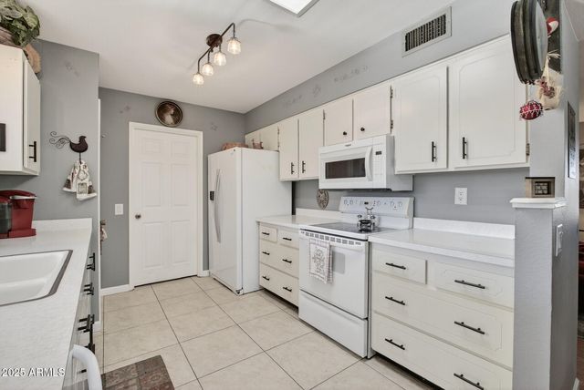 10001 W BURNS Drive, Sun City, AZ 85351