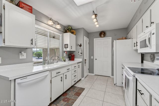 10001 W BURNS Drive, Sun City, AZ 85351