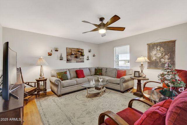 10001 W BURNS Drive, Sun City, AZ 85351