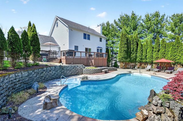 18 Peterson Road, Monroe, NY 10950