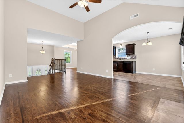 493 Comanche Ct, Clarksville, TN 37042