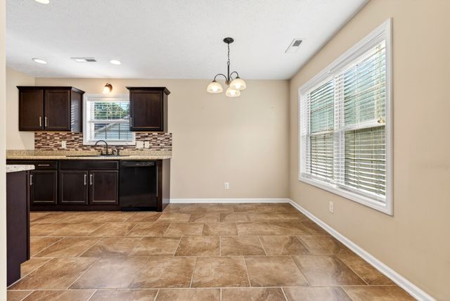 493 Comanche Ct, Clarksville, TN 37042