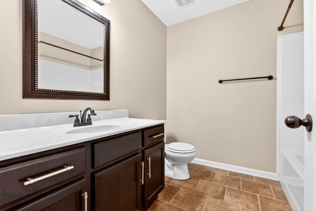 493 Comanche Ct, Clarksville, TN 37042