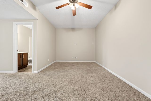 493 Comanche Ct, Clarksville, TN 37042