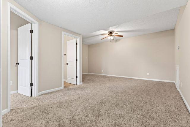 493 Comanche Ct, Clarksville, TN 37042