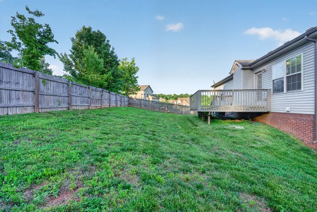 493 Comanche Ct, Clarksville, TN 37042