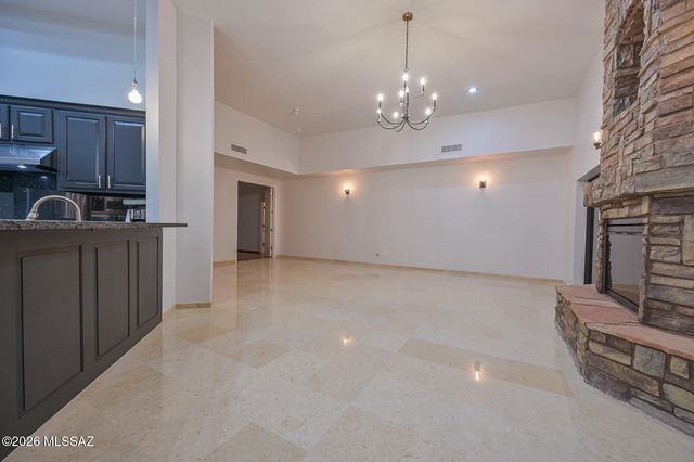 630 N Maxine Drive, Vail, AZ 85641