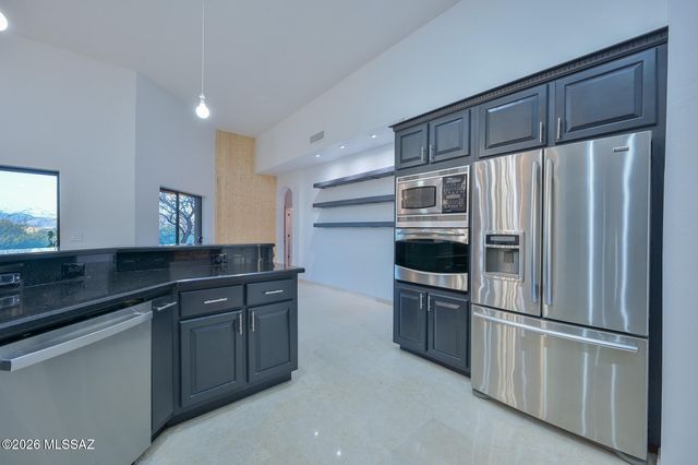 630 N Maxine Drive, Vail, AZ 85641