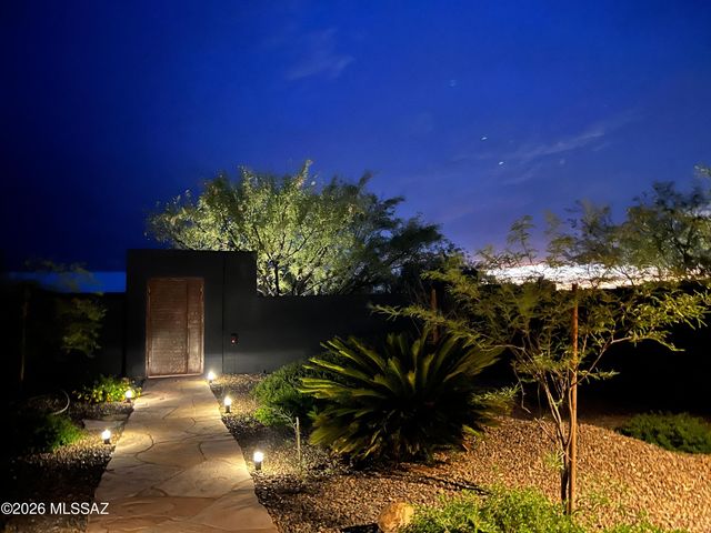 630 N Maxine Drive, Vail, AZ 85641