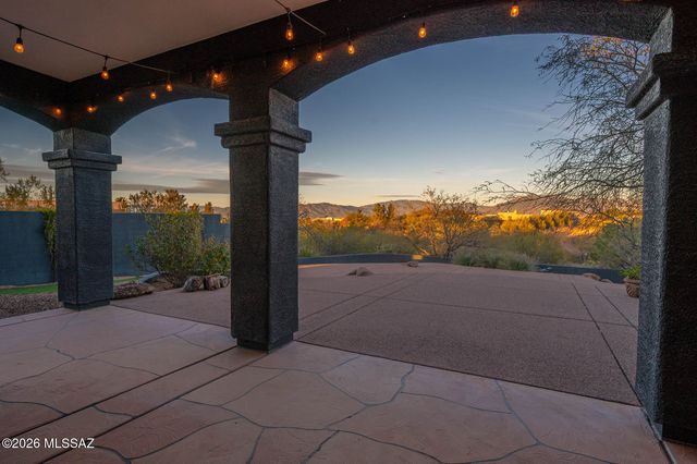 630 N Maxine Drive, Vail, AZ 85641