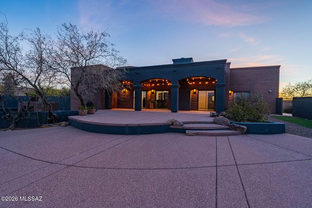 630 N Maxine Drive, Vail, AZ 85641