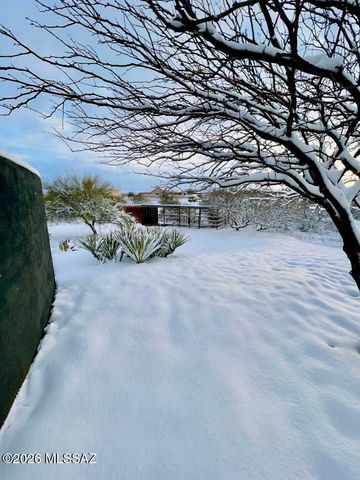 630 N Maxine Drive, Vail, AZ 85641