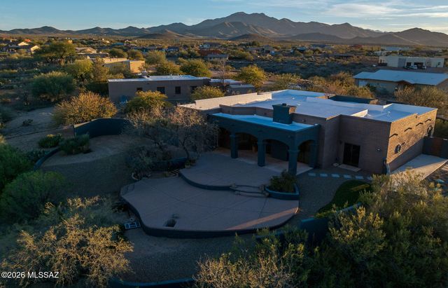 630 N Maxine Drive, Vail, AZ 85641