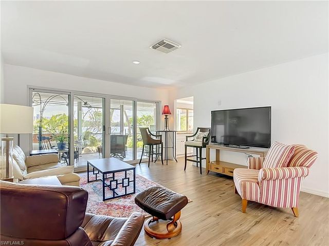 7861 Buccaneer DR, Fort Myers Beach, FL 33931
