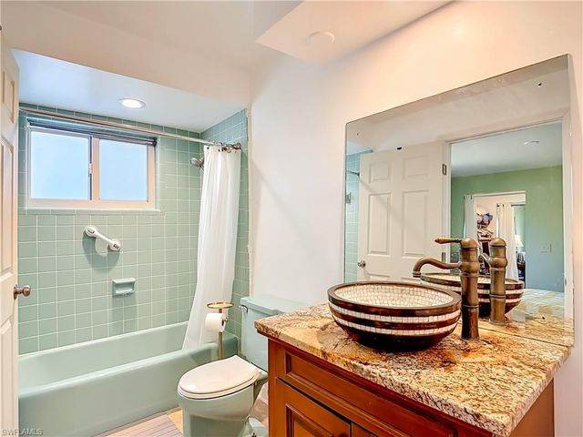 7861 Buccaneer DR, Fort Myers Beach, FL 33931