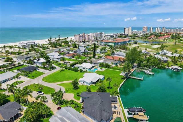 7861 Buccaneer DR, Fort Myers Beach, FL 33931