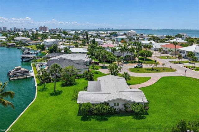 7861 Buccaneer DR, Fort Myers Beach, FL 33931