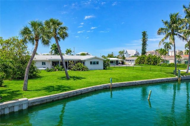 7861 Buccaneer DR, Fort Myers Beach, FL 33931