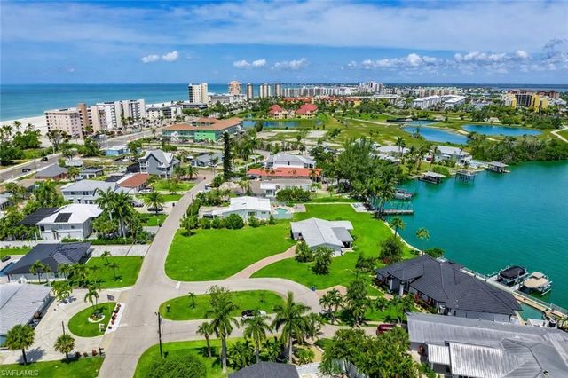 7861 Buccaneer DR, Fort Myers Beach, FL 33931