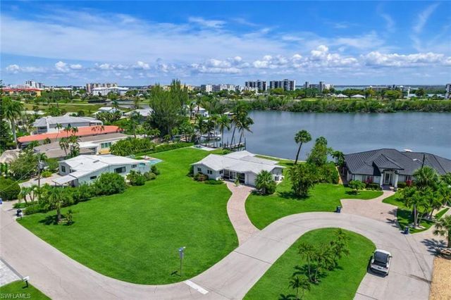7861 Buccaneer DR, Fort Myers Beach, FL 33931