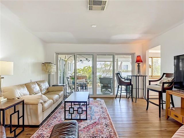 7861 Buccaneer DR, Fort Myers Beach, FL 33931