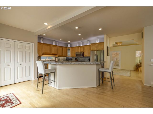 4467 THUNDER VISTA Ln, Lake Oswego, OR 97035