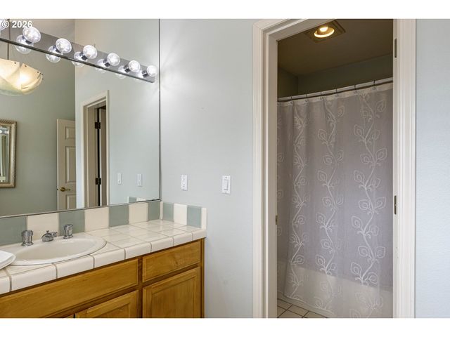 4467 THUNDER VISTA Ln, Lake Oswego, OR 97035