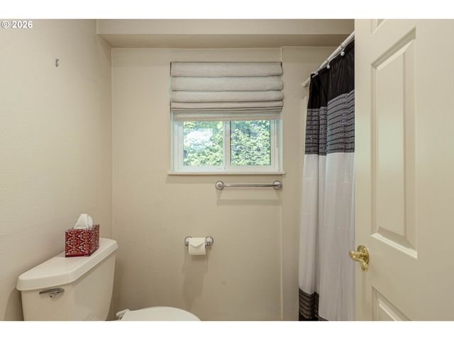 4467 THUNDER VISTA Ln, Lake Oswego, OR 97035