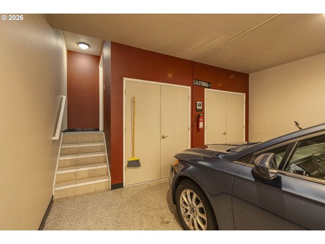 4467 THUNDER VISTA Ln, Lake Oswego, OR 97035