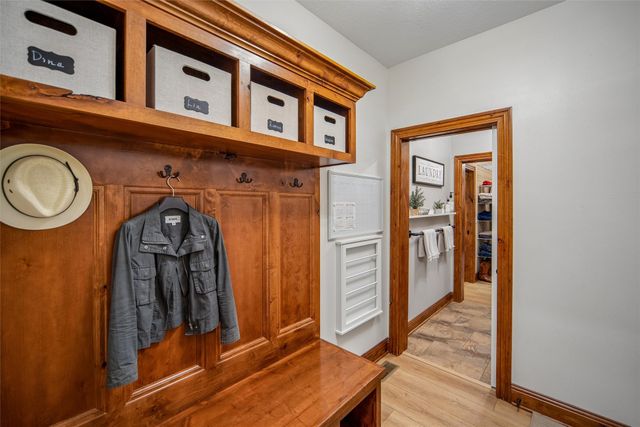 243 S 85th Street, West Des Moines, IA 50266