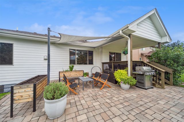 243 S 85th Street, West Des Moines, IA 50266
