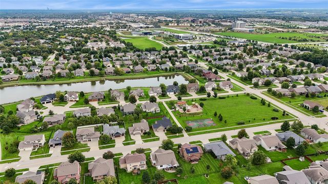 243 S 85th Street, West Des Moines, IA 50266