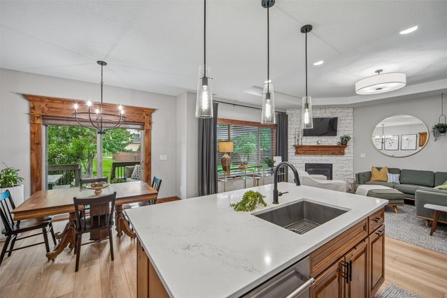 243 S 85th Street, West Des Moines, IA 50266