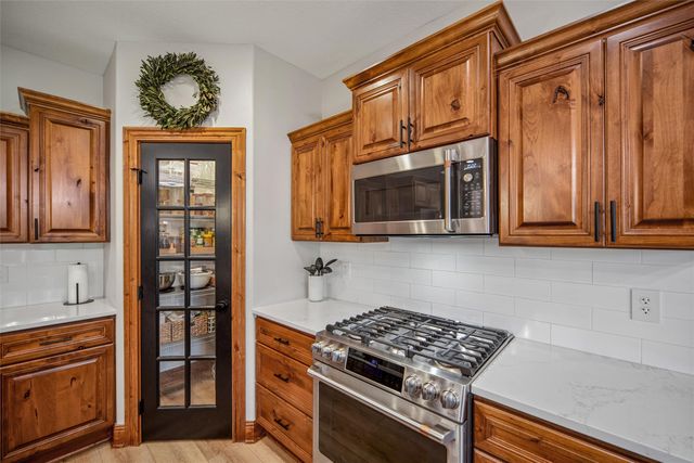 243 S 85th Street, West Des Moines, IA 50266