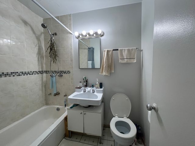 1400 E 55th Place 614S, Chicago, IL 60637