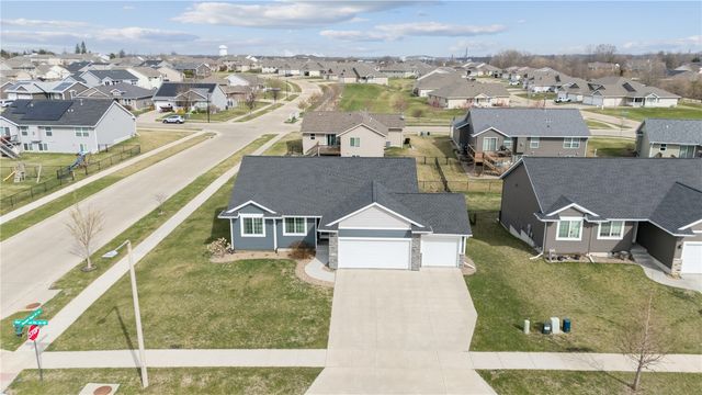 6426 Prairie Rose Circle SW, Cedar Rapids, IA 52404