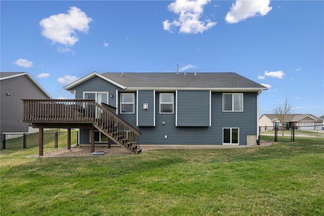 6426 Prairie Rose Circle SW, Cedar Rapids, IA 52404