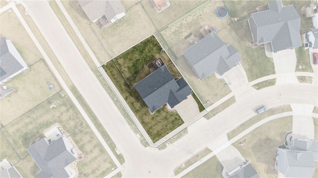 6426 Prairie Rose Circle SW, Cedar Rapids, IA 52404