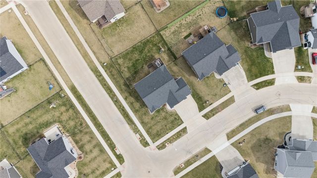 6426 Prairie Rose Circle SW, Cedar Rapids, IA 52404