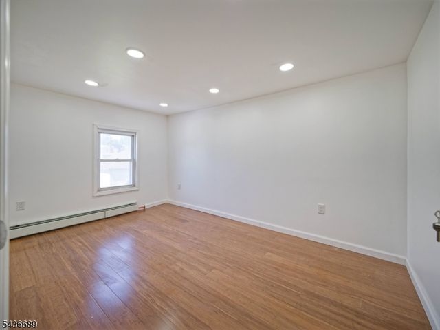 45 Mechanic St, Washington Boro, NJ 07882