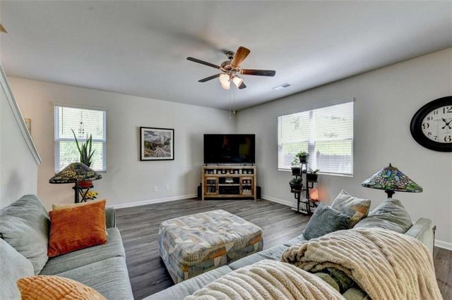 147 Storm Lane, Hoschton, GA 30548