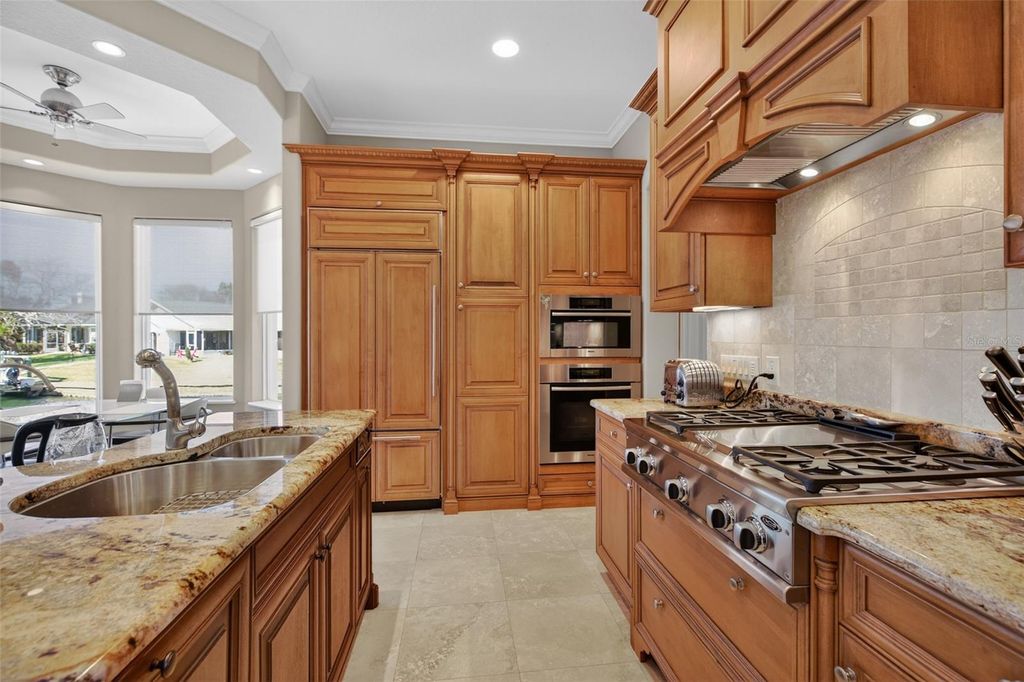 Image 22 of property listing at 12 CRAIN COURT, Palm Coast, FL 32137