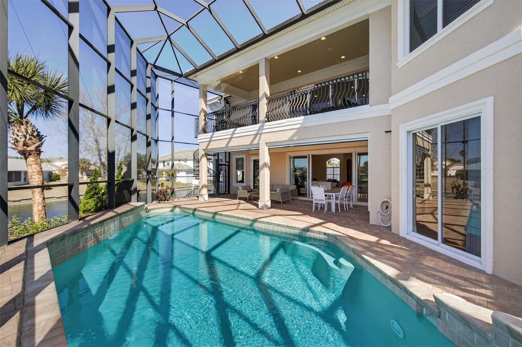 Image 34 of property listing at 12 CRAIN COURT, Palm Coast, FL 32137