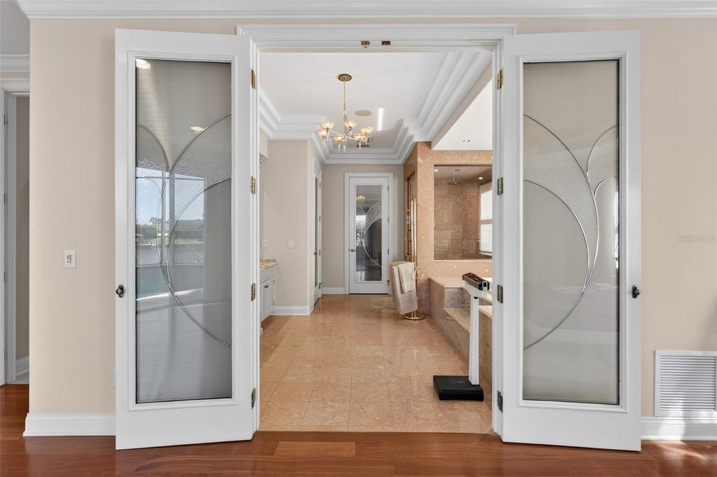 Image 39 of property listing at 12 CRAIN COURT, Palm Coast, FL 32137