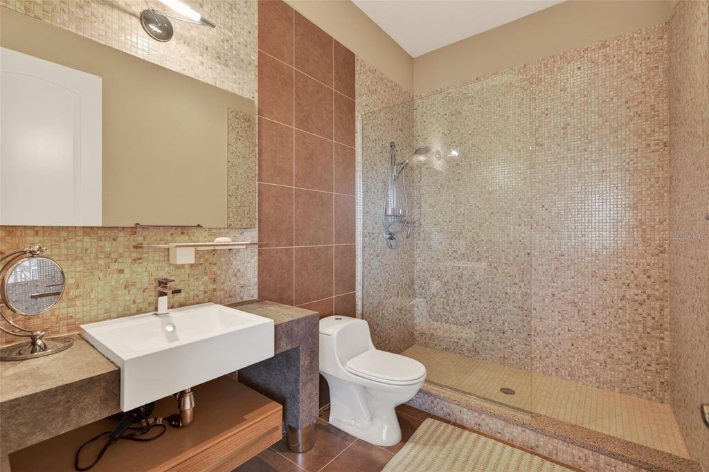 Image 54 of property listing at 12 CRAIN COURT, Palm Coast, FL 32137