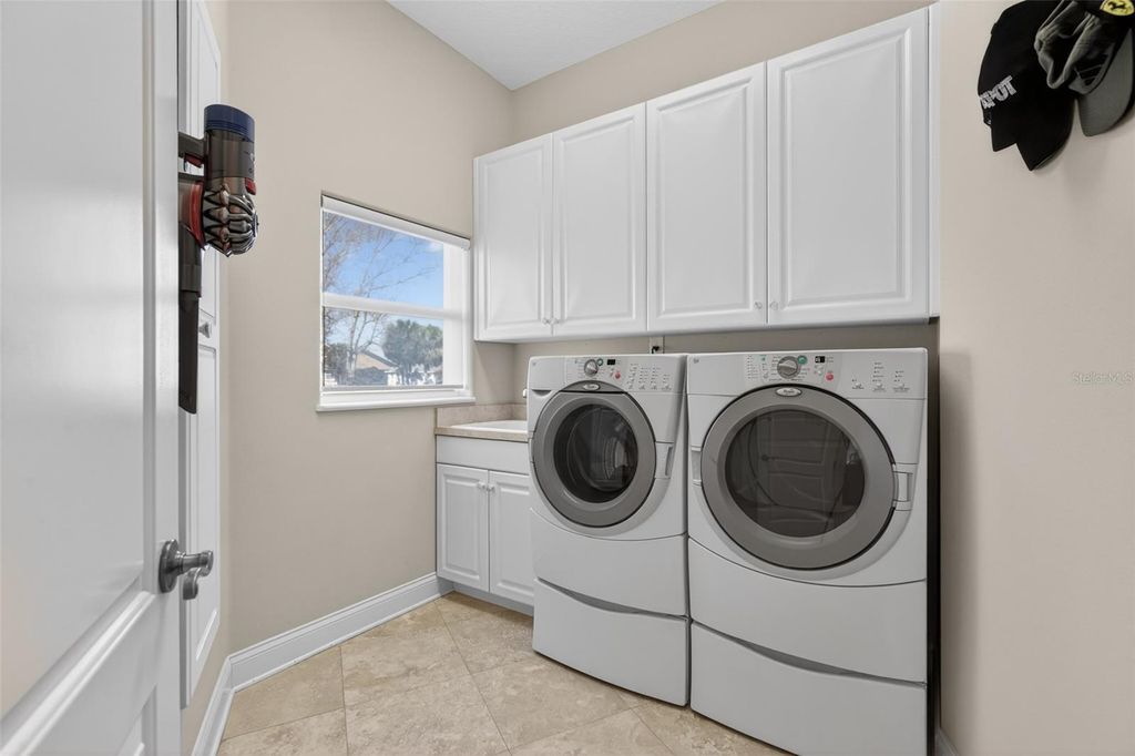 Image 59 of property listing at 12 CRAIN COURT, Palm Coast, FL 32137